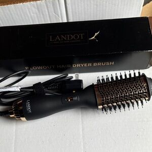 Black and Gold Blowout Hair Dryer Brush